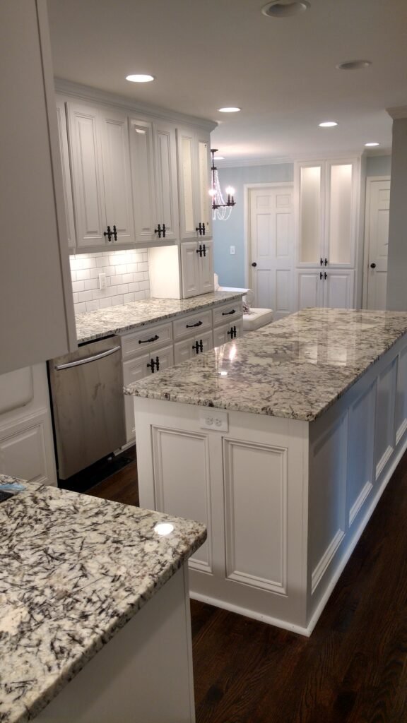 Completed modern custom home interior with built-ins by Ringelberg Construction